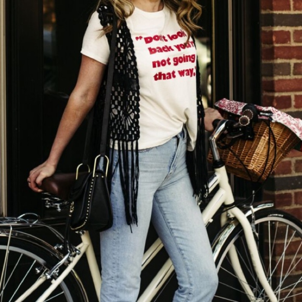 Graphic Slogan Tee | Motivational | “Don’t Look Back” | H&M | Size S